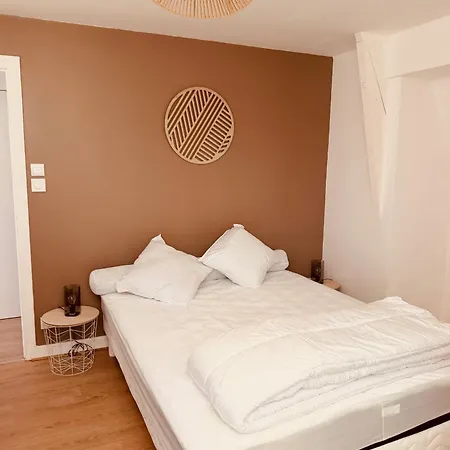 La Chaumiere Avec Piscine Holiday home Nailhac